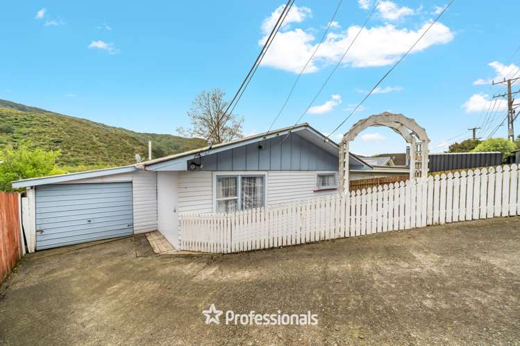 116 Coast Road Wainuiomata_13