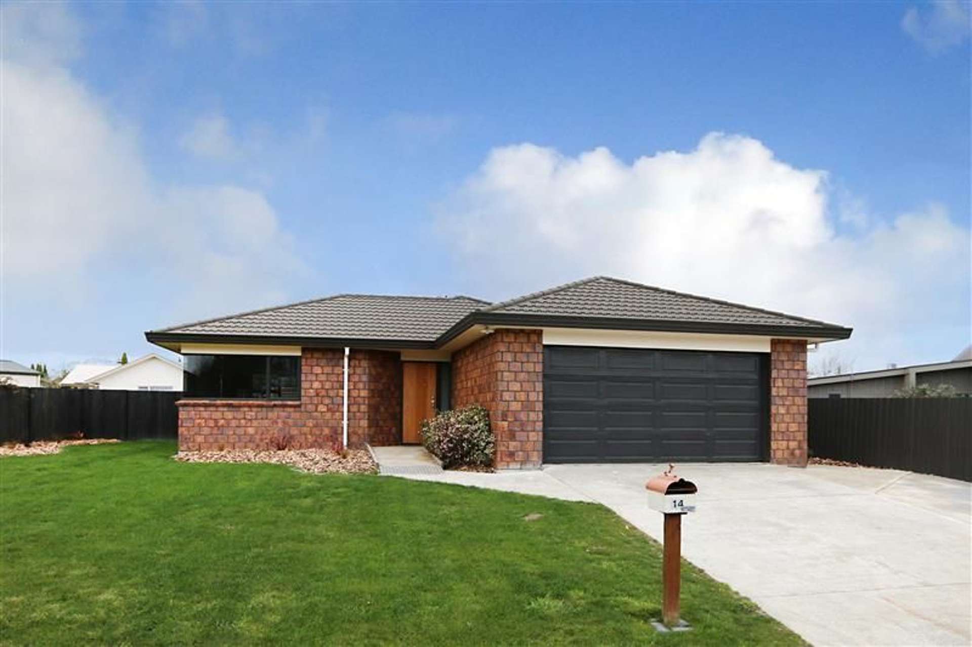 14 Almond Grove Feilding_0