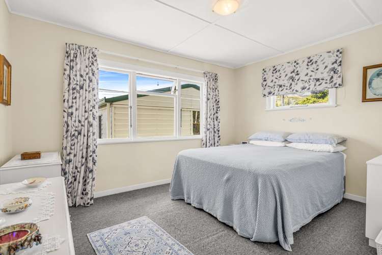 4 Manson Avenue Stoke_10