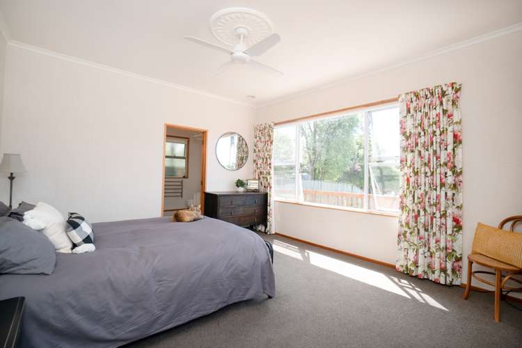 8 Perth Place Awapuni_16