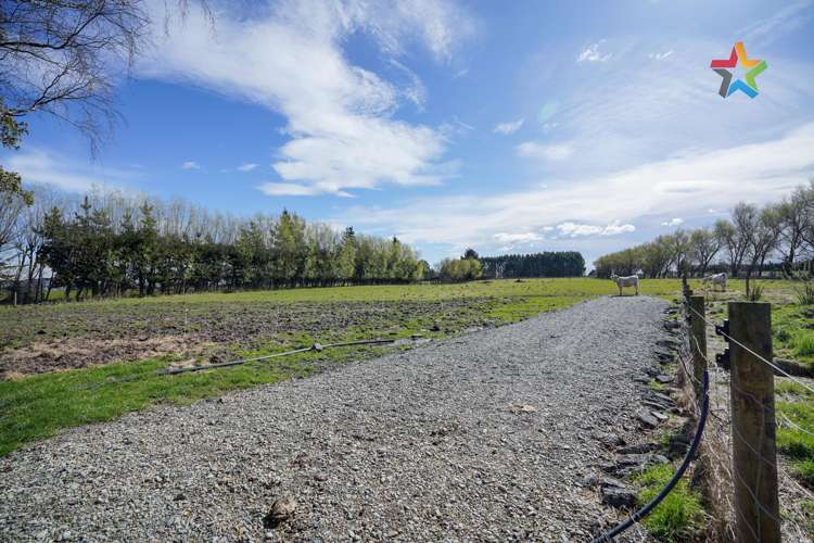 533 Flora Road East Makarewa_24