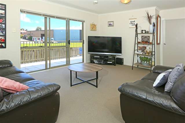 174/172 Mcleod Road Te Atatu South_1