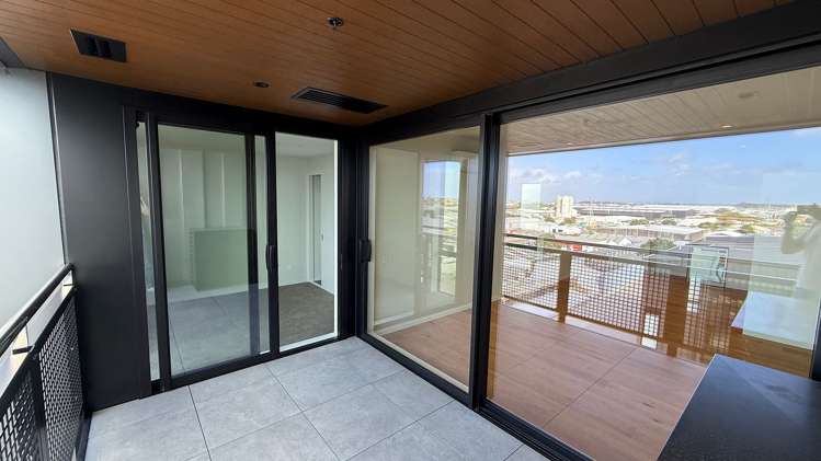 602R/11B Spring Street Onehunga_1