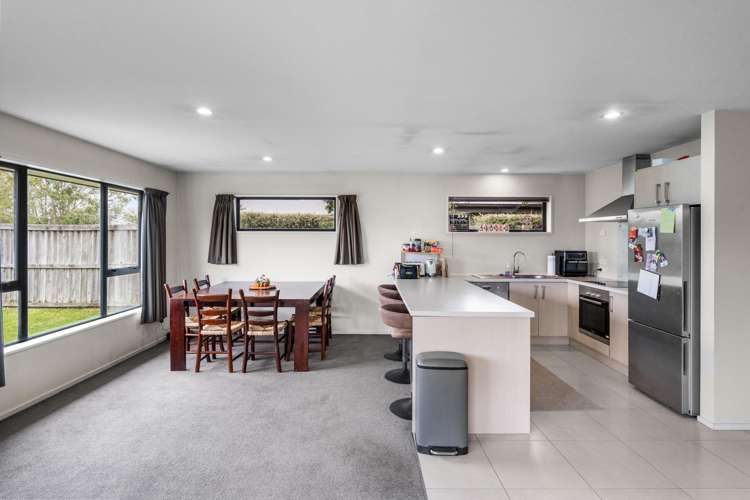 38 Little Oaks Drive Yaldhurst_6