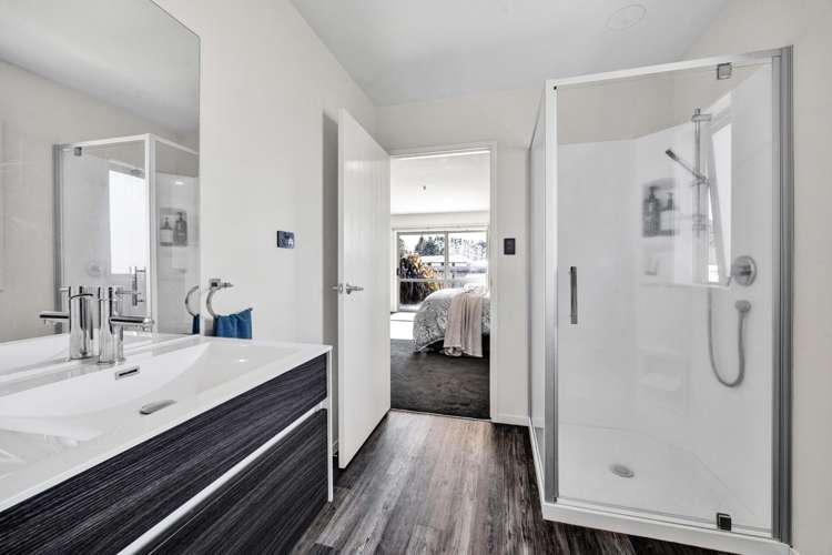 4 Biron Place Stratford_16