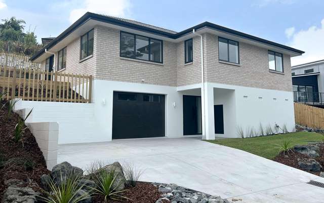 Bush Views in Stanmore Bay – Move In Ready!