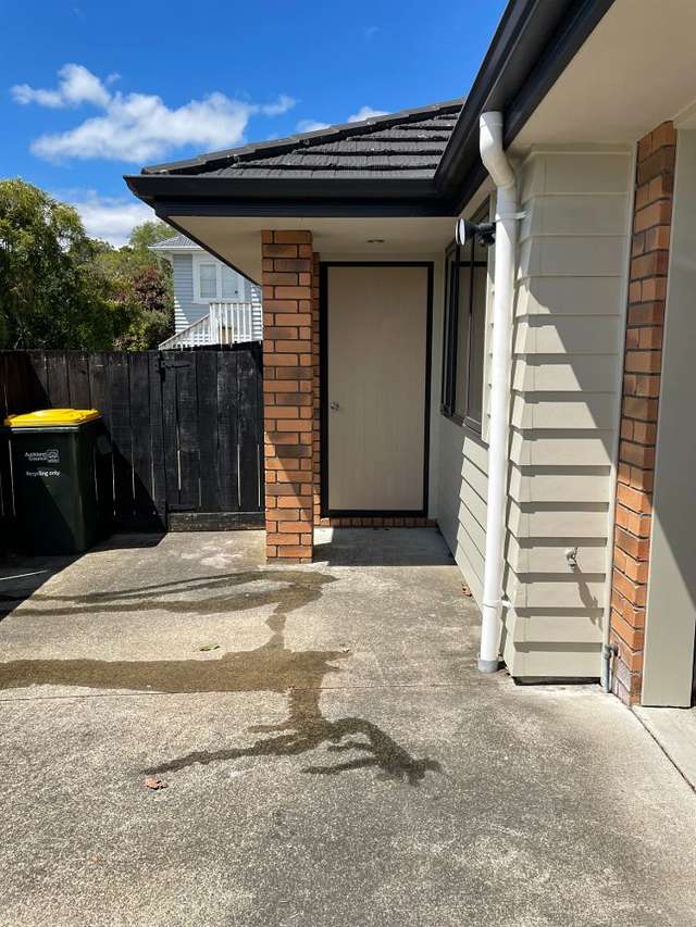 2/15A Matai Street Waiuku_1