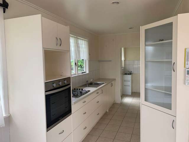 6 Lyndon Place Manurewa_3