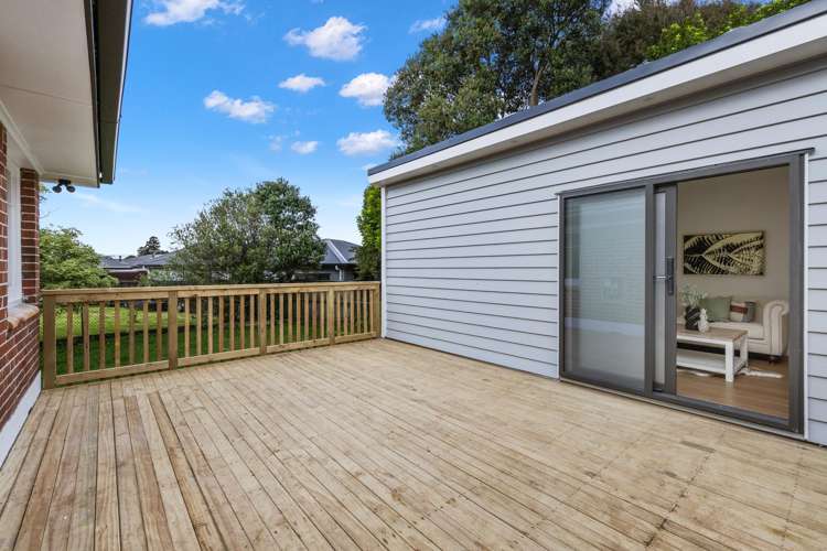 8 Malcolm Place Mangere East_11