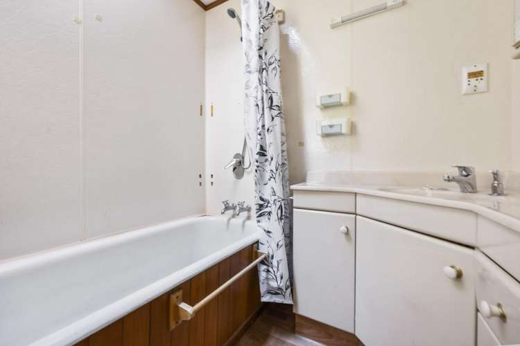 14 Waihi Road Hawera_9