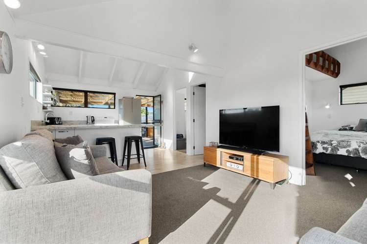 7 Coronation Row Pauanui_7