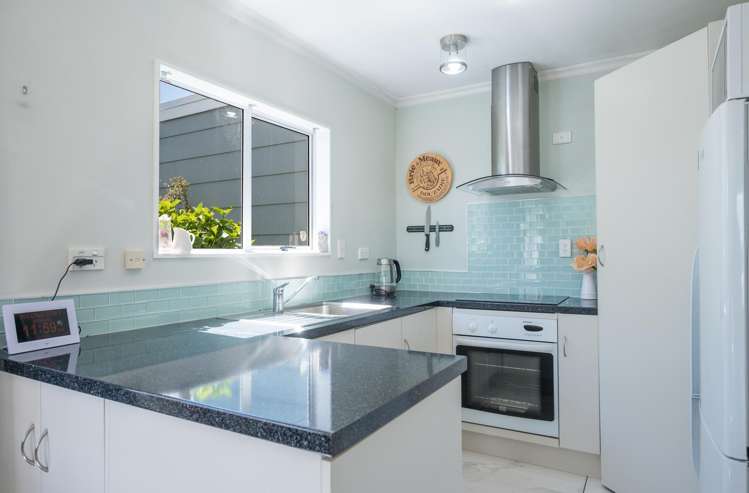 198 The Ridgeway Stoke_6