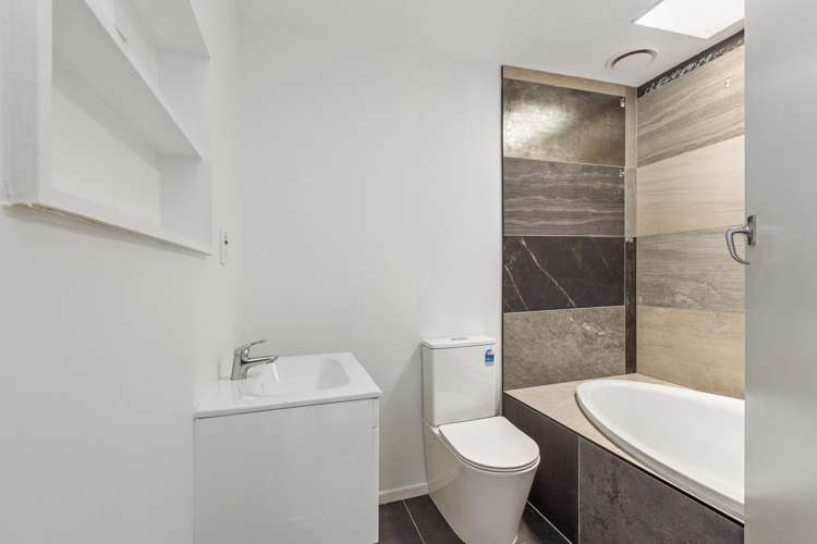 3 Lorenzen Bay Road Raglan_23