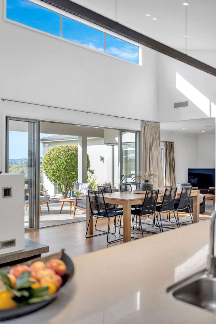 9 Intrepid Crescent Beachlands_36