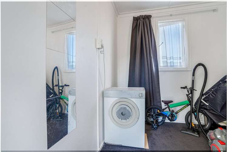 12 McCaughan Street Browns_8