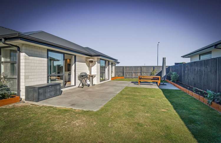 75 Southfield Drive Lincoln_14