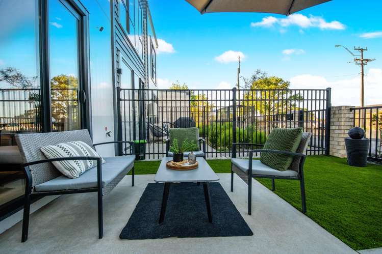 8 Patariki Way Beach Haven_15