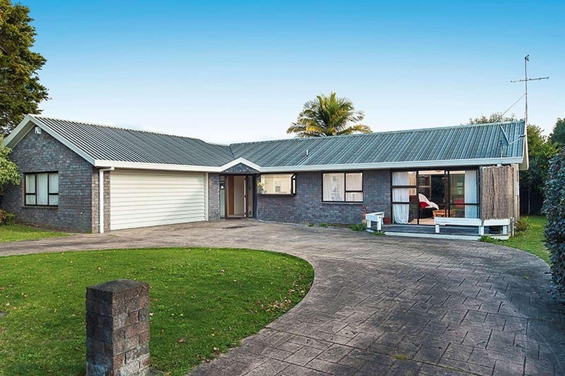 42 Racecourse Road Waiuku_0