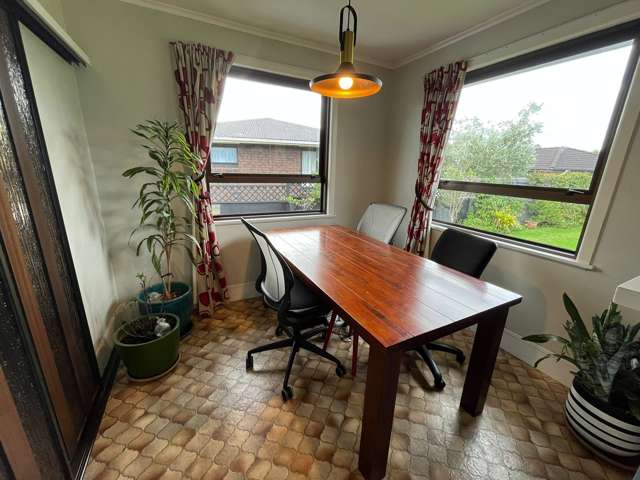 35 Vera Road Te Atatu South_3