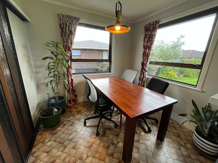 35 Vera Road Te Atatu South_3