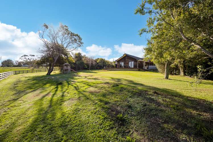 92 Estuary View Road Waiau Pa_39