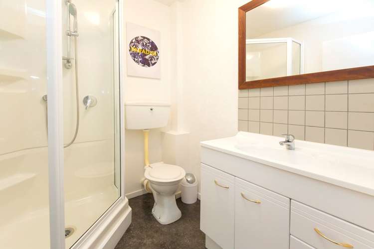 12 Thorburn Avenue Red Beach_13