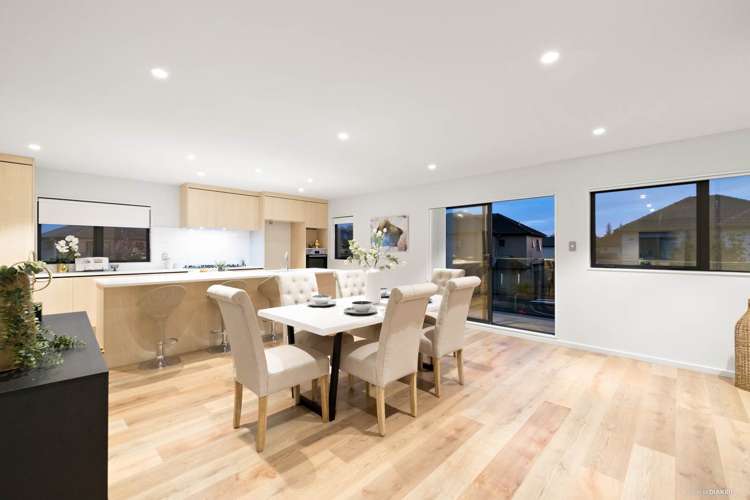 109 Bordeaux Parade Te Atatu South_11