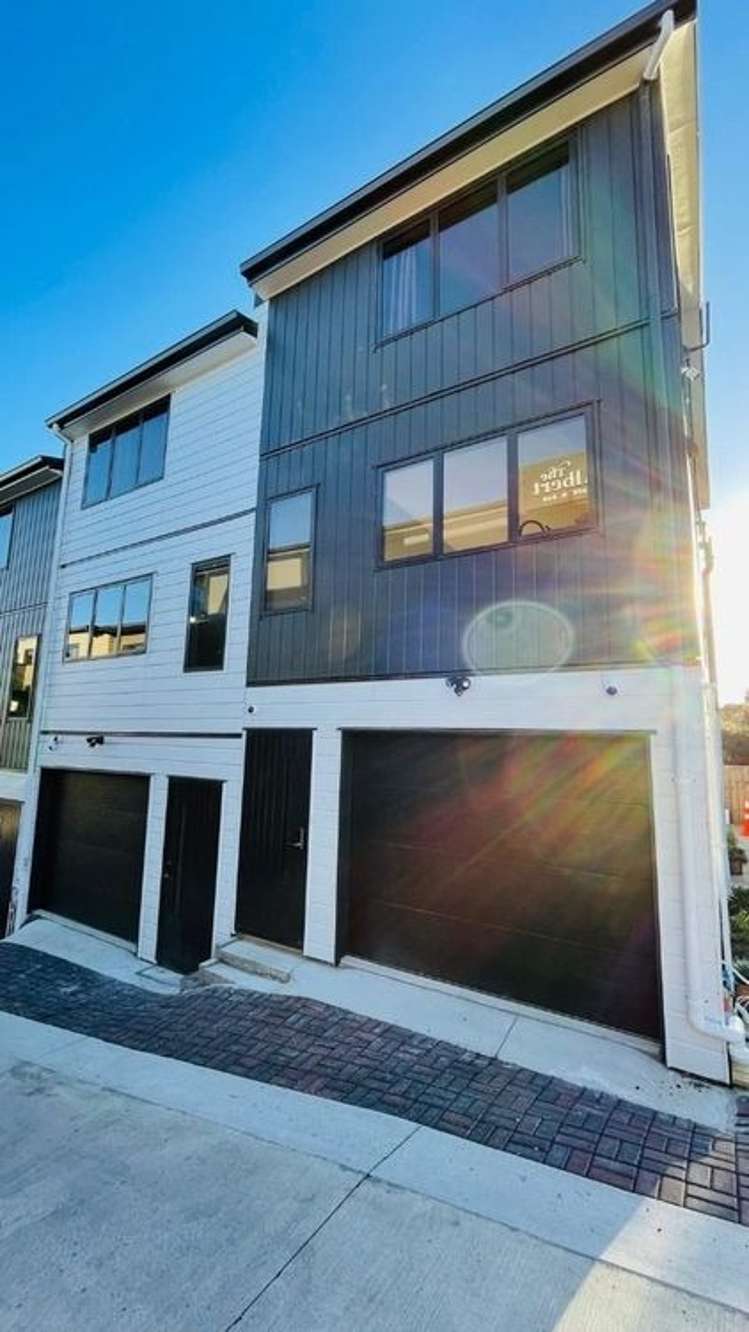 1/243 Mount Albert Road 1781_3