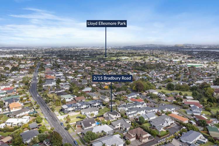 2/15 Bradbury Road Botany Downs_27