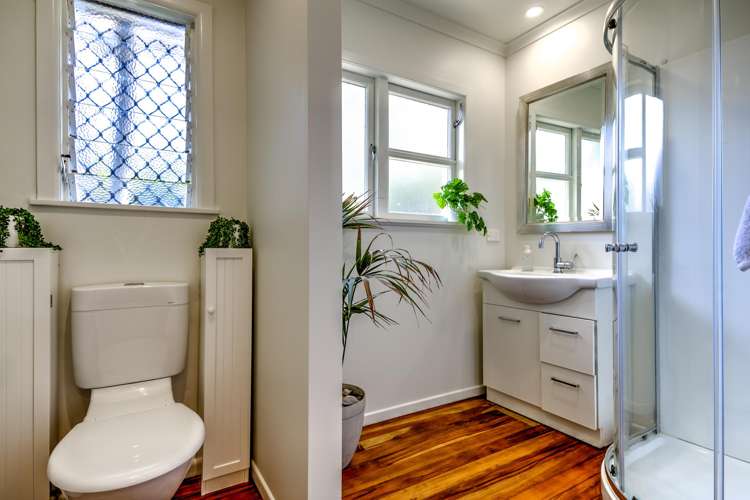 33 Resthill Crescent Glenview_26