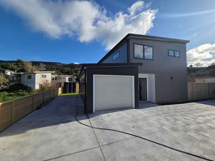 235 Main Road Tawa_14