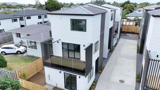 Executive Dream Home – TICKS All the Boxes!