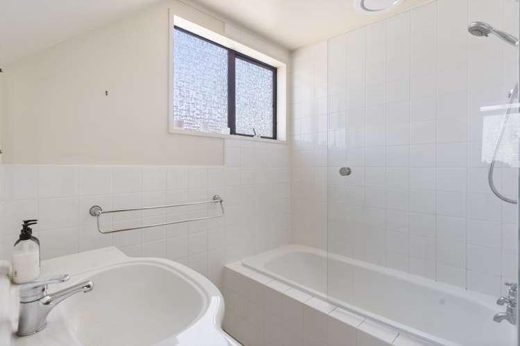 2/1a Bayview Road Hauraki_9