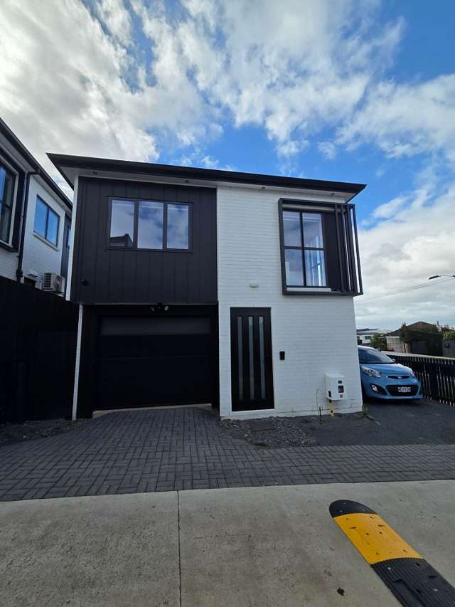 Newly built Modern 3-Bedroom Home in Papatoetoe