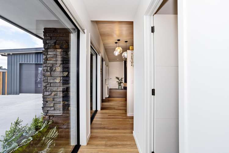 22 Glenda Place Seaward Bush_10