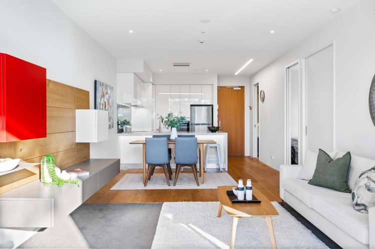 06/585g Beach Road Rothesay Bay_6