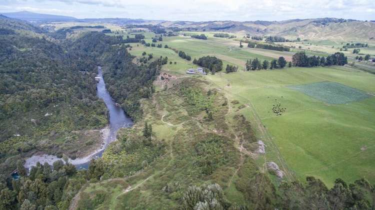 60 Bullians Road Owhango_22