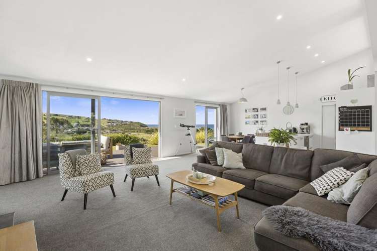 213 & 213A Tomahawk Road Andersons Bay_11