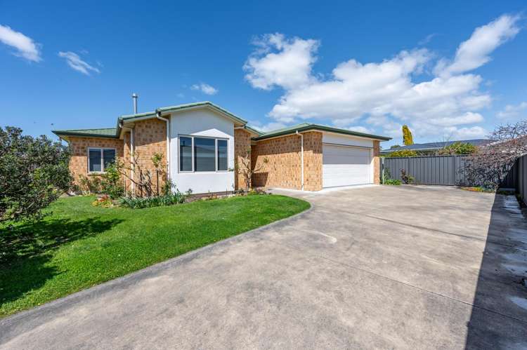 34 Lowry Place Frimley_12