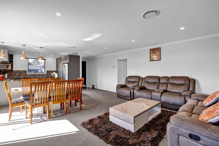 67 Magnolia Drive Westown_5