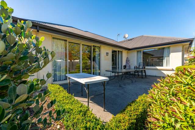 Beautiful, Modern Home, right on West End Park