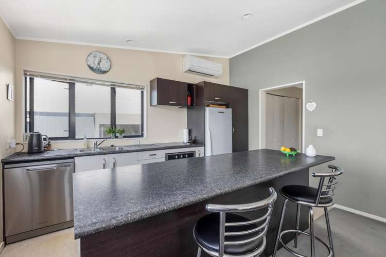 78a Queens Drive Lyall Bay_6