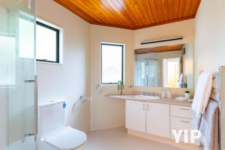 10 Longmont Terrace Churton Park_7