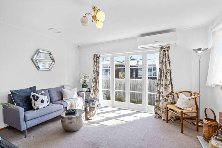 38 Valonia Street New Windsor_14