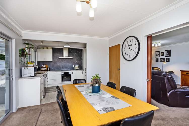 69 Racecourse Road_5