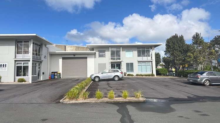 Unit 9/45 William Pickering Drive_0
