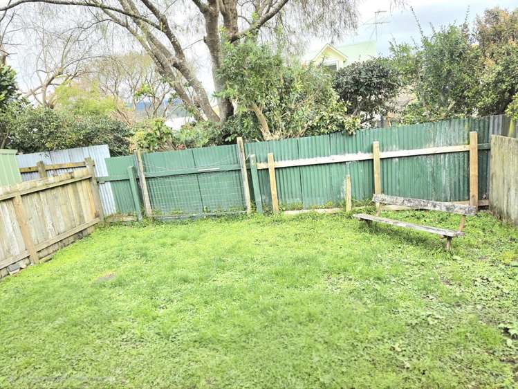 2/26 Riverbank Street 11305_11