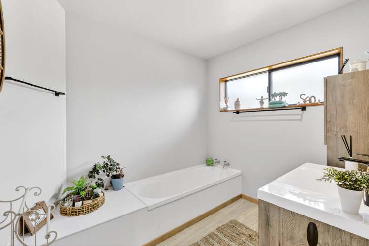 8 Lee Valley Road Brightwater_17