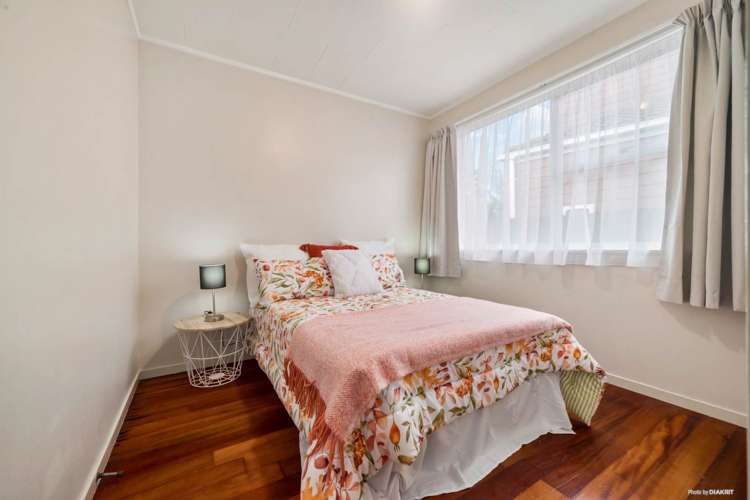 1/52a Weldene Avenue Glenfield_6