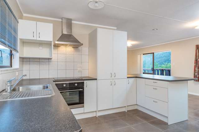 1- Waimarama Grove Birchville_1